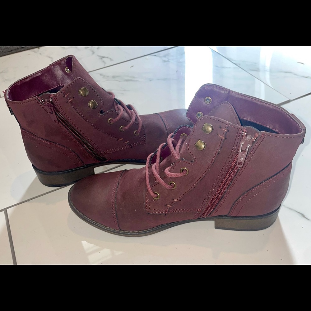 Express purple fall booties